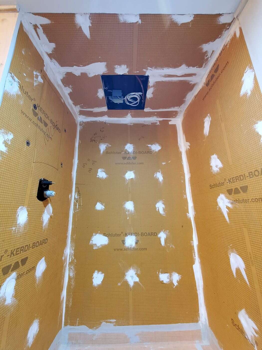 Bathroom before remodel