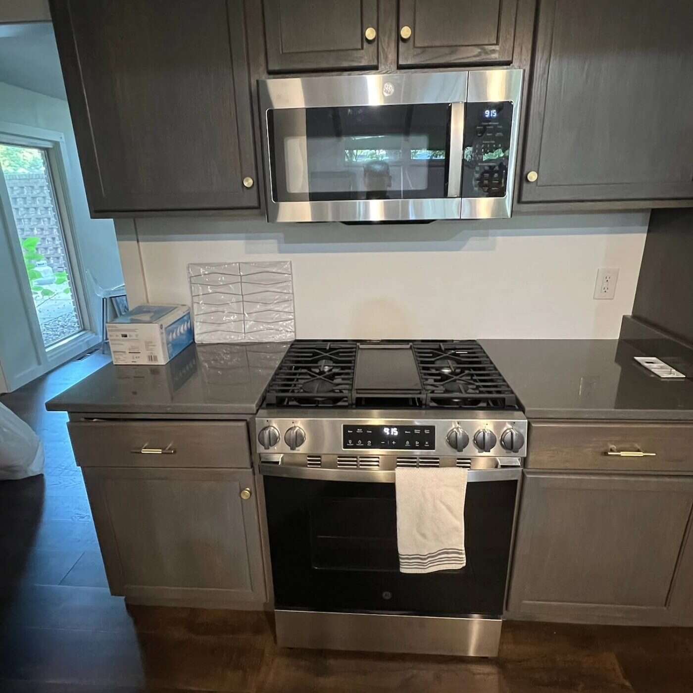 Kitchen backsplash before install